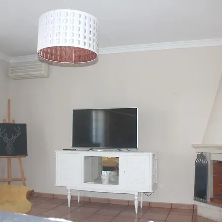 3 Bedrooms House With Private Pool Furnished Garden And Wifi At Brejos De Azeitao Tatil Evi